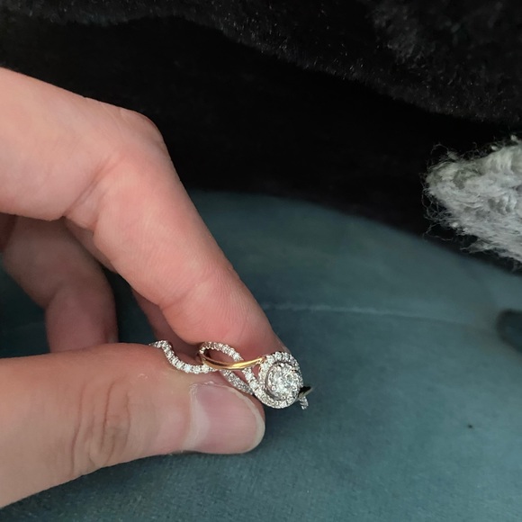 Yellow and White Gold Diamond Bridal Ring Set - Picture 3 of 5